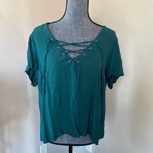 Green short sleeve v neck